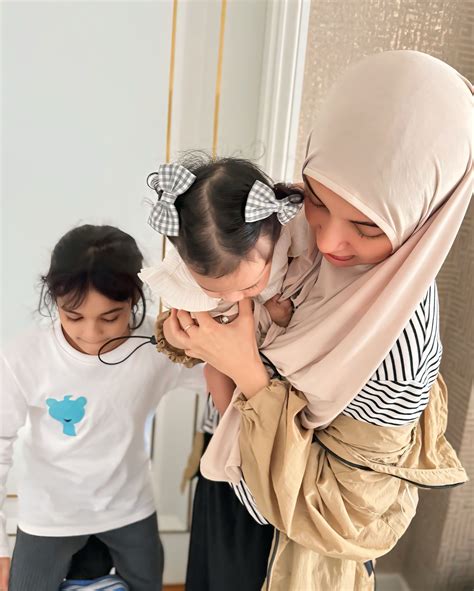 Zaskia Syg Pec .